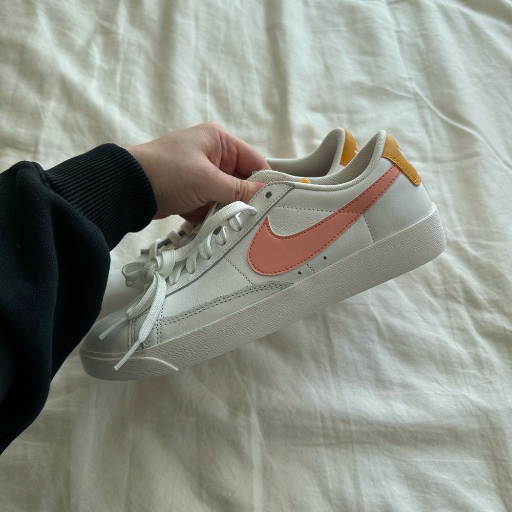 Nike Low Top Blazers